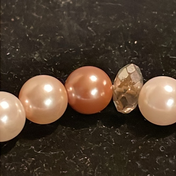 8” white, cream & pinkish round simulated pearl & beads stretch bangle bracelet - Picture 9 of 11